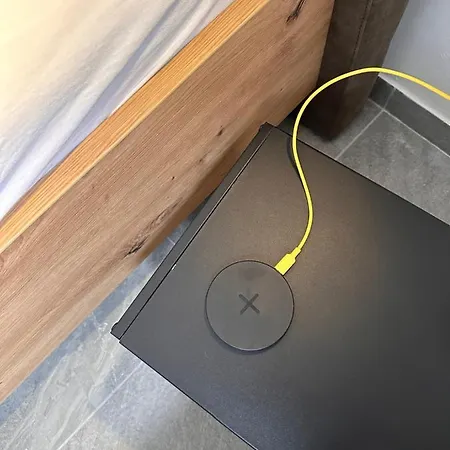 - Küche, Badewanne, Regendusche, Netflix Auhagen