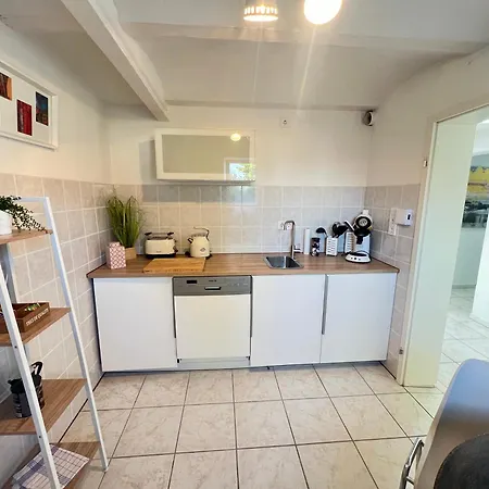 Apartment - Kueche, Badewanne, Regendusche, Netflix Auhagen