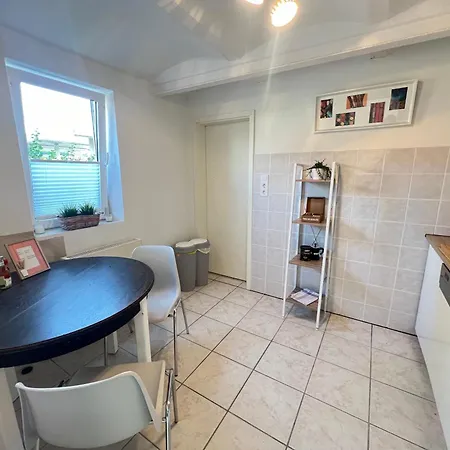 Apartment - Kueche, Badewanne, Regendusche, Netflix