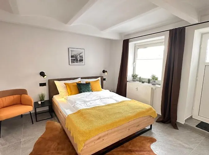 - Kueche, Badewanne, Regendusche, Netflix * Auhagen