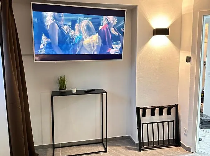아파트 - Kueche, Badewanne, Regendusche, Netflix *